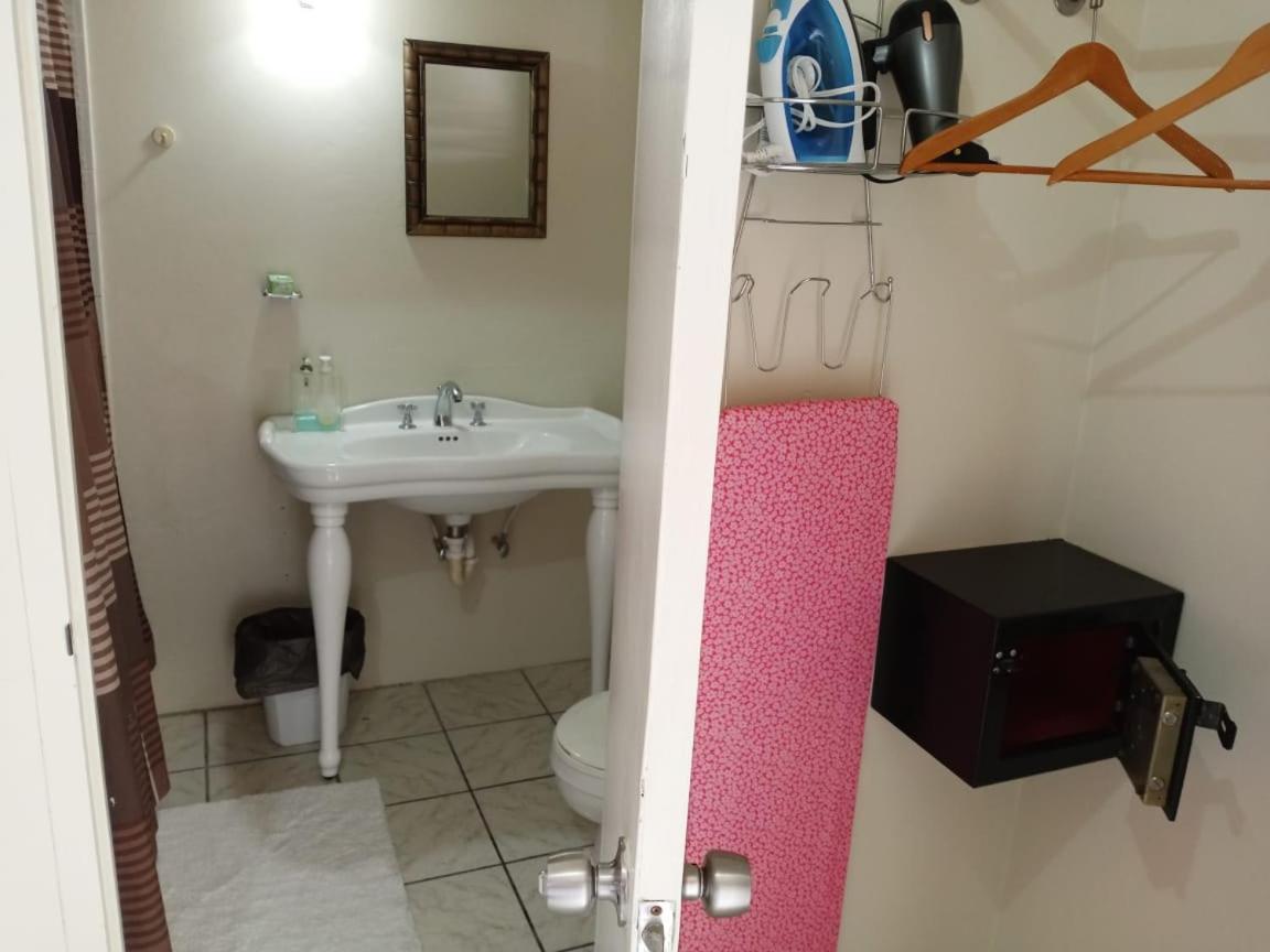 Ridgeway Guest House Montego Bay Kültér fotó